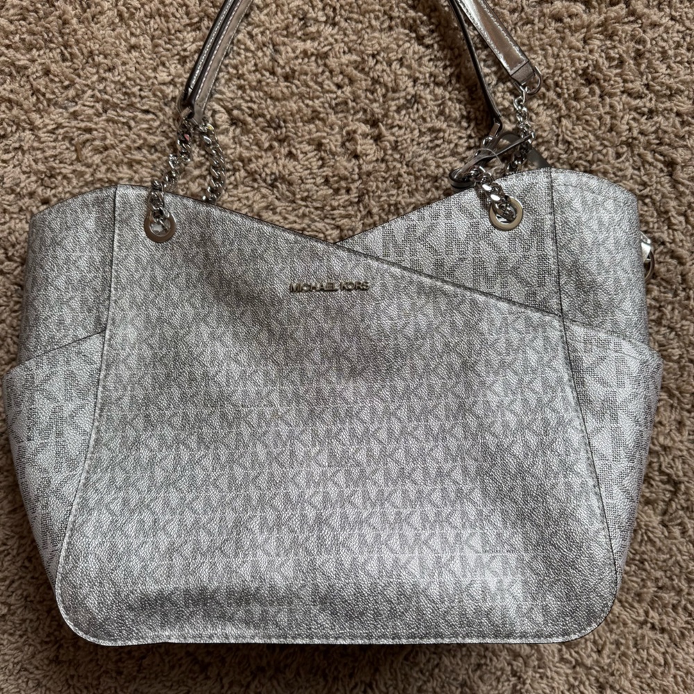 Michael Kors jet set travel chain signature shoulder tote - Picture 2 of 13